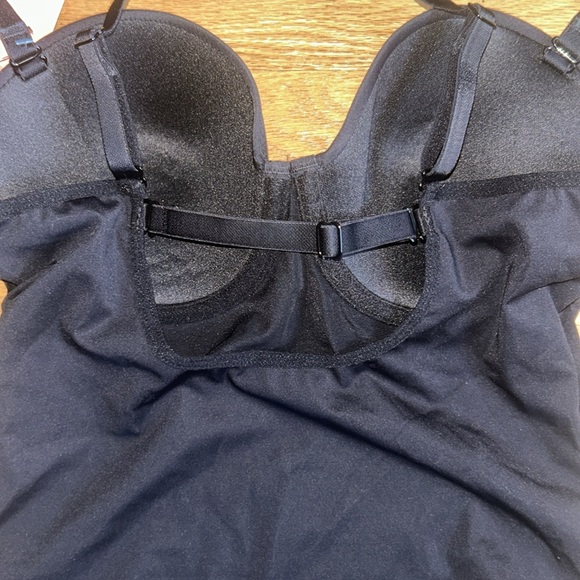 Feeling Girl tummy control slimming thong bodysuit w/ built-in padded bra - Picture 5 of 8